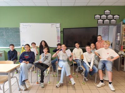 les-6e-font-du-theatre-pour-les-cm2